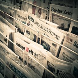 Divers articles parus dans les journaux suisse > Grève des femmes – 14 juin 2019 Photos Journaux